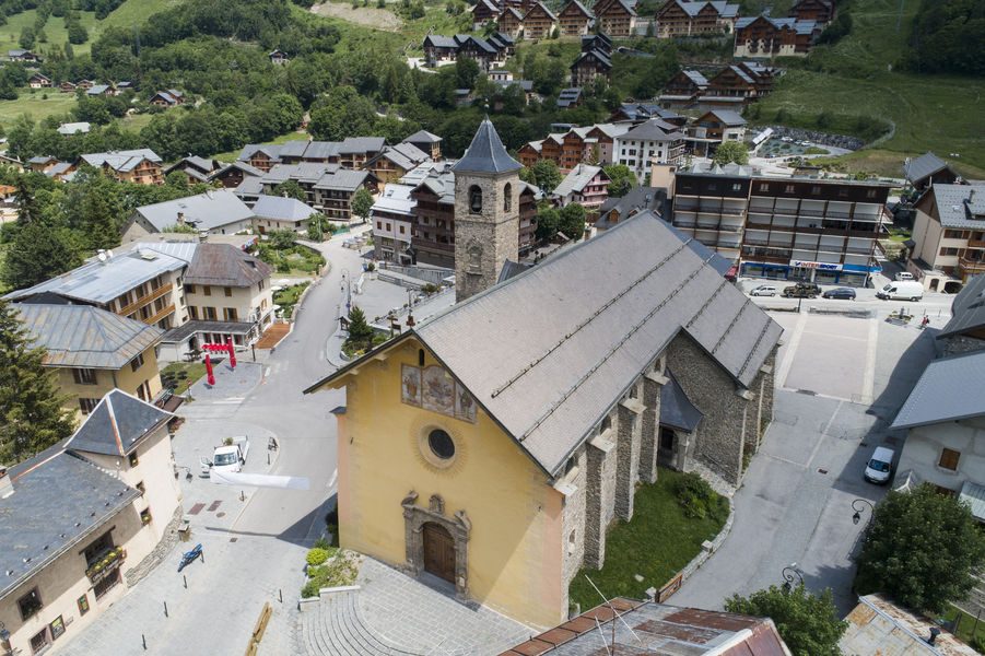 Segreti d'oro e di colore: visita alla chiesa di Valloire